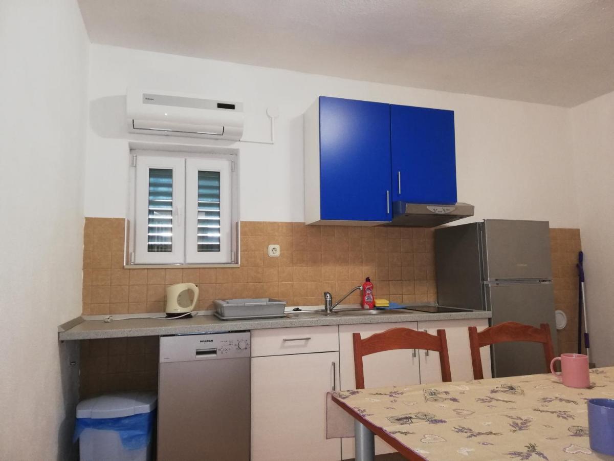 Mitan Apartman Tucepi Exterior photo