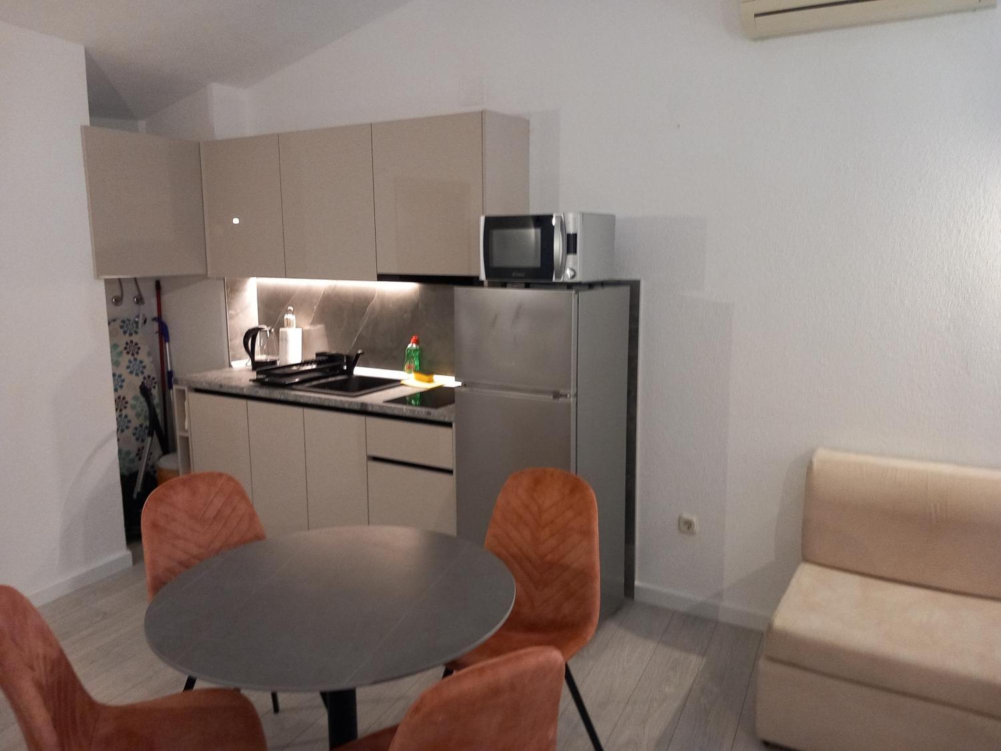 Mitan Apartman Tucepi Exterior photo